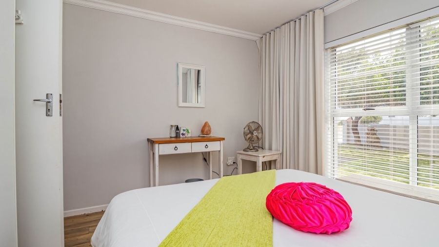 4 Bedroom Property for Sale in De Kelders Western Cape